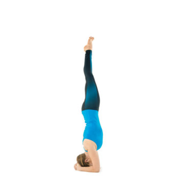 yoga-supported-headstand